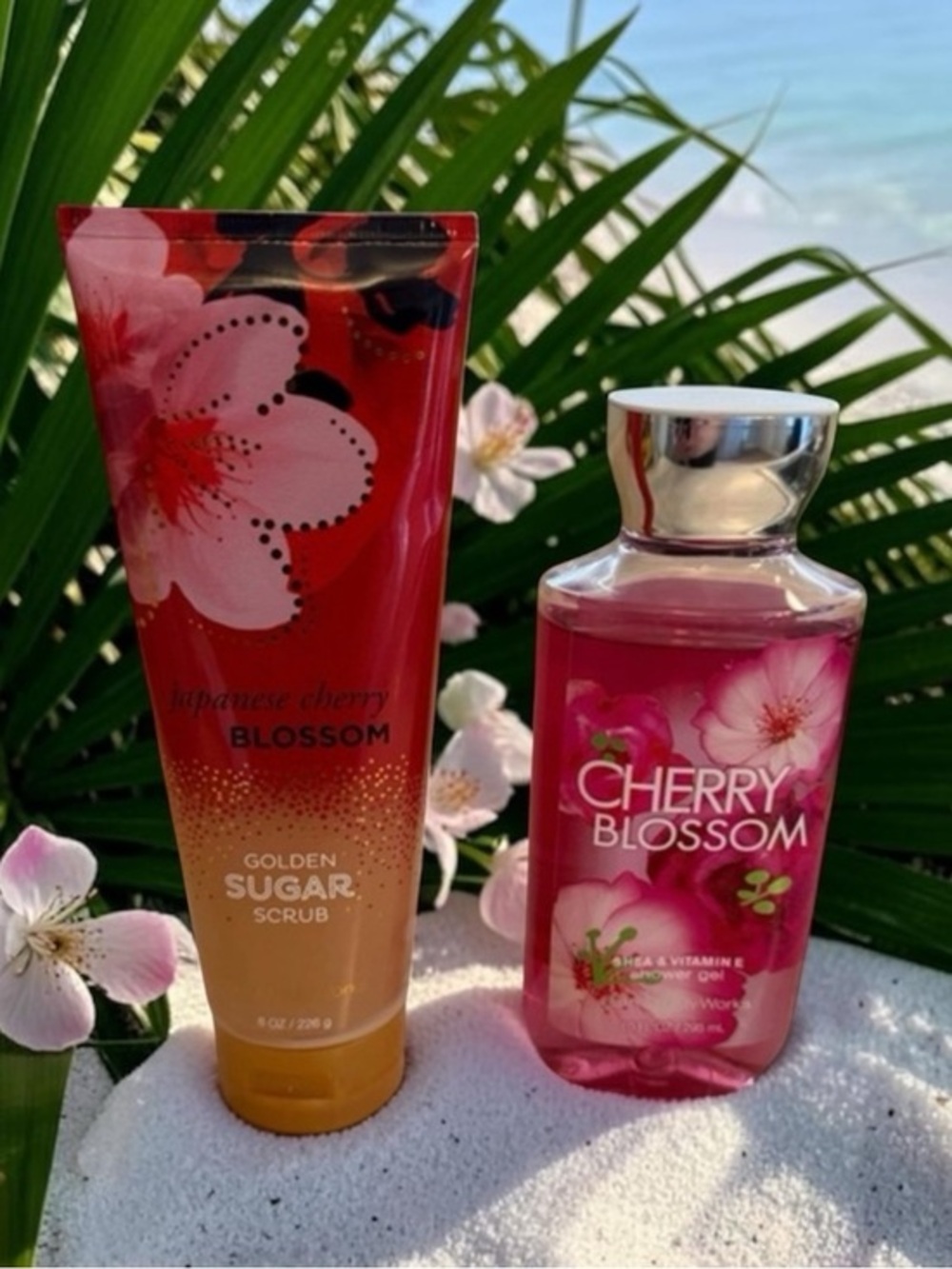 🫶🏻 Bath & Body Works Cherry Blossom Body Wash & Golden Sugar Scrub - Pink